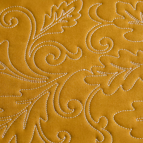 Spiraling Oak Leaves (Edge-to-Edge Quilting)