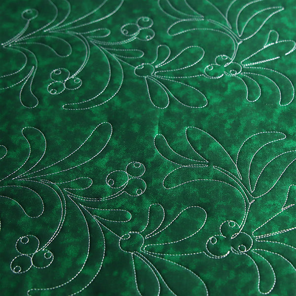 Christmas Wishes - Mistletoe (Edge-to-Edge Quilting)