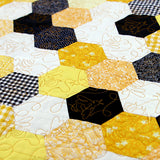 Summer Garden - Honeybees (Edge-to-Edge Quilting)