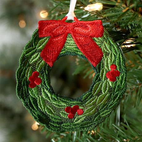 Merry Christmas Wreath Ornament (In-the-Hoop)