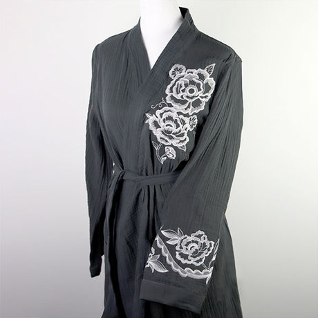 Sheer Delights Anemones Spray