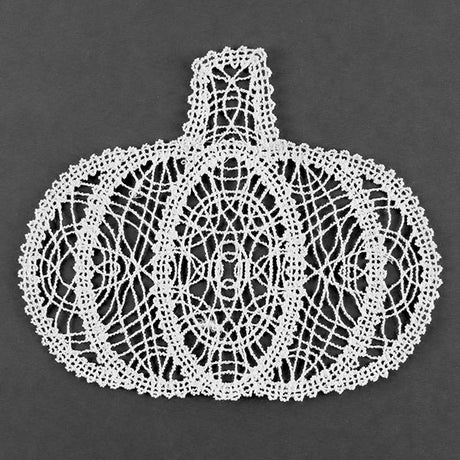 Fancy for Fall Pumpkin (Battenburg Lace)