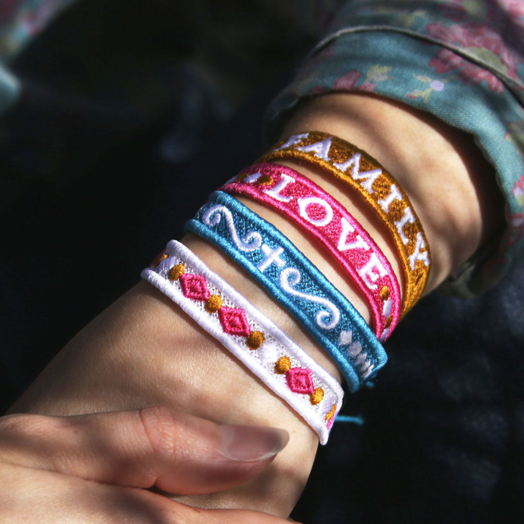 Words of Wisdom Bracelet - Love (Lace)