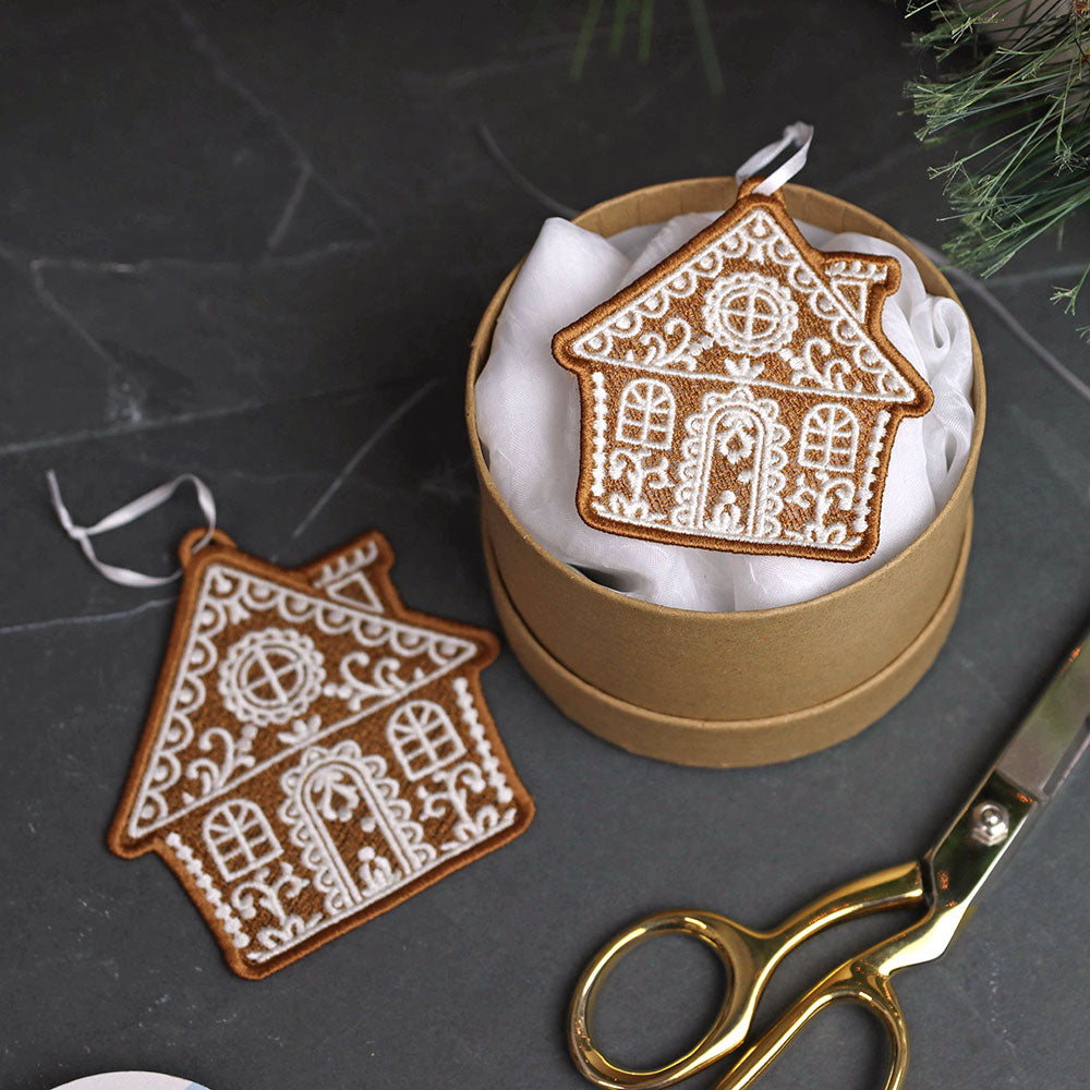 Christmas Gingerbread Cookie - House (Lace)