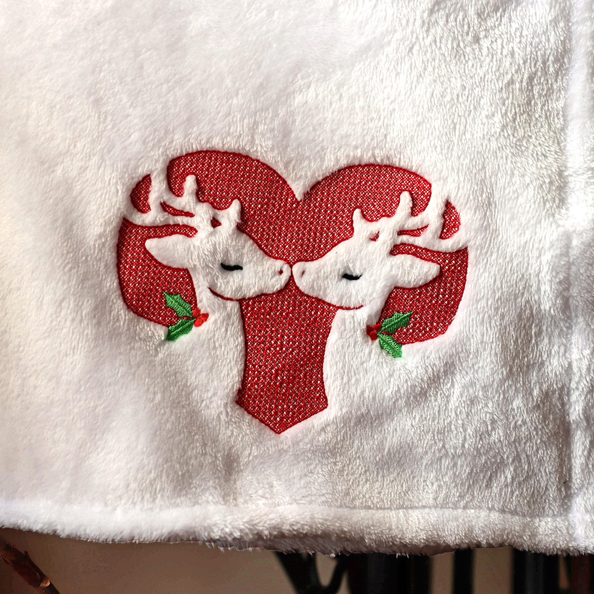 Kissing Reindeer Heart (Embossed)