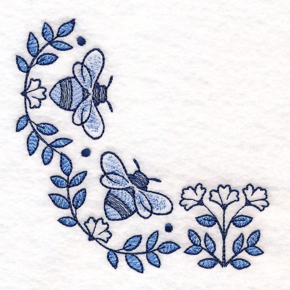 Delicate Delft Blue Corner - Bee