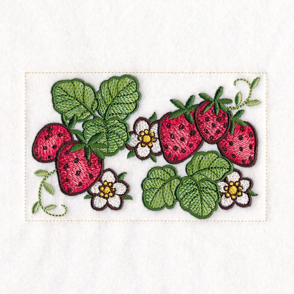 Woodland Animals Quilt - Strawberries