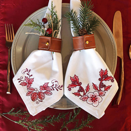 Christmas Delft Pinecones Corner