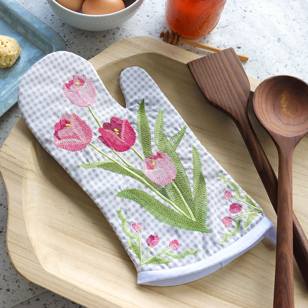 Truly Tulip Oven Mitt