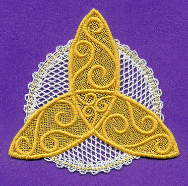 Triquetra Ornament (Battenburg Lace)