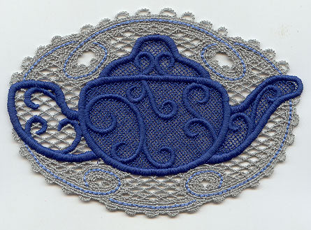 Oil Lamp (Battenburg Lace)