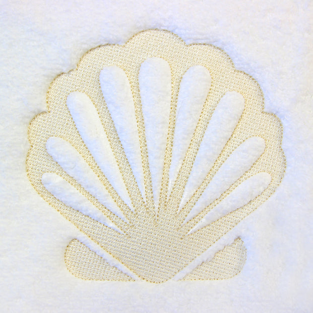 Blissful Fan Seashell (Embossed)