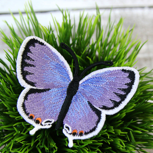 Free-Flying Eastern Tailed Blue (In-the-Hoop)