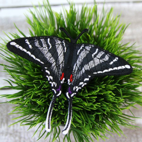 Free-Flying Zebra Swallowtail (In-the-Hoop)