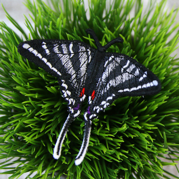 Free-Flying Zebra Swallowtail (In-the-Hoop)