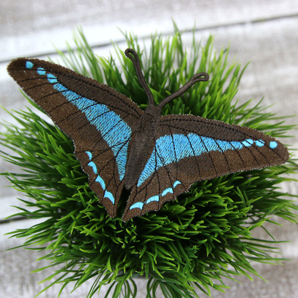 Free-Flying Blue Triangle (In-the-Hoop)