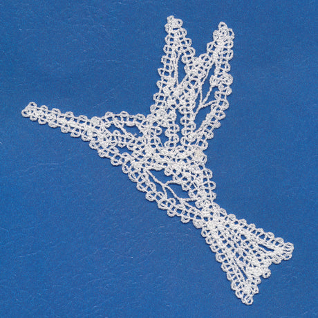 Delicate Hummingbird (Battenburg Lace)