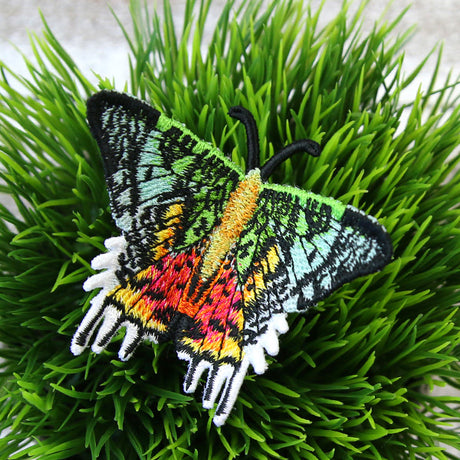 Free-Flying Madagascan Sunset Moth (In-the-Hoop)