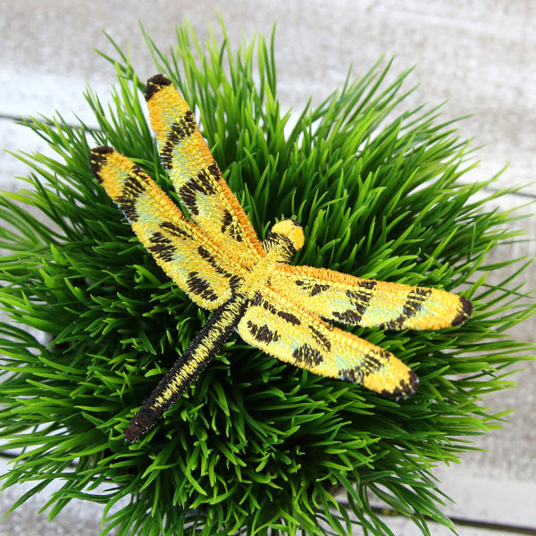 Free-Flying Halloween Pennant (In-the-Hoop)