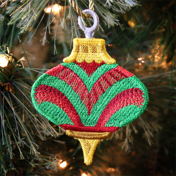 Classic Christmas Ornament (In-the-Hoop)