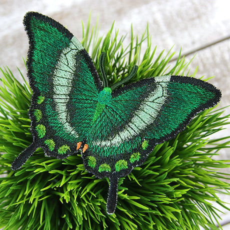 Free-Flying Emerald Swallowtail Butterfly (In-the-Hoop)