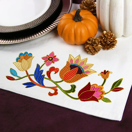 Textured Traditions Jacobean Border