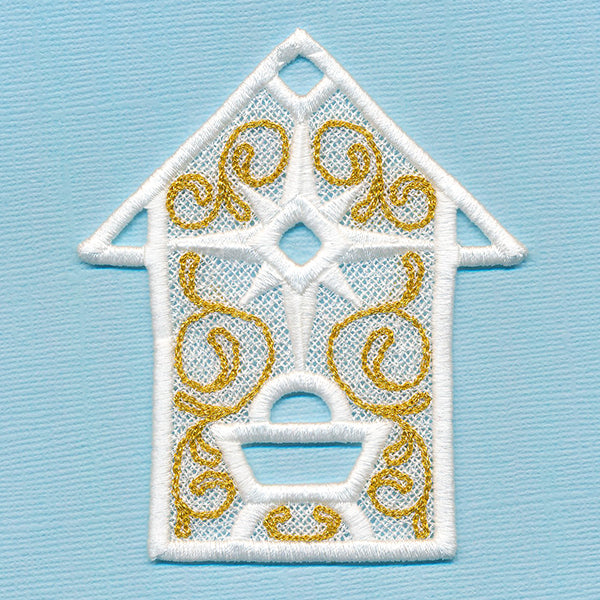 Glimmering Manger Ornament (Lace)
