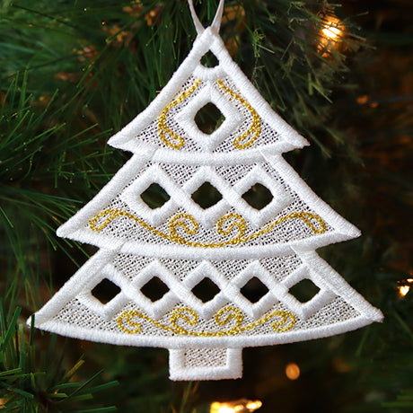 Dazzling Christmas Tree Ornament (Lace)