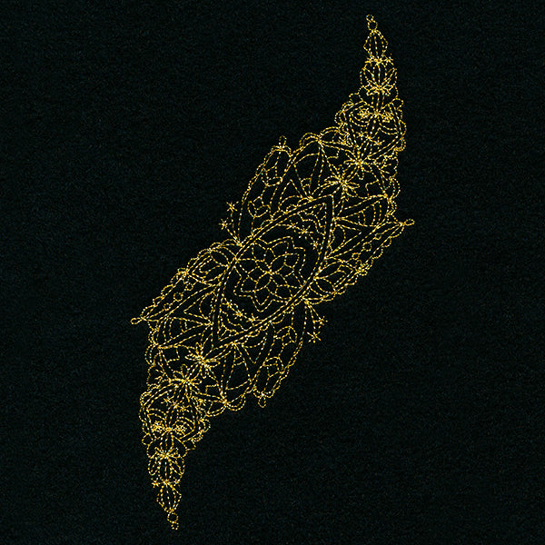 Elegant Mehndi Curve