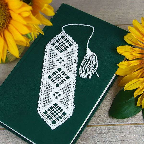 Delicate Bookmark (Battenburg Lace)