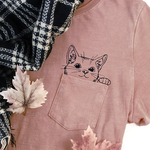 Curious Cat Pocket Peeker
