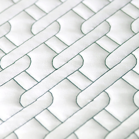 Classic Diamond Cable Square (Double Run)