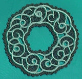 Christmas Wreath (Battenburg Lace with Rayon)