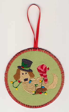 Top Hat and Tree Lights Dog Ornament (In-the-Hoop)