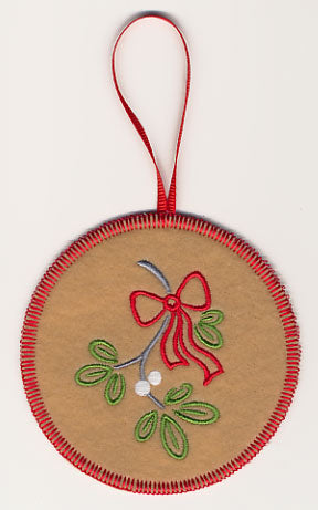 Merry Mistletoe Ornament (In-the-Hoop)