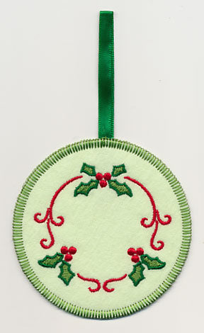 Christmas Holly Circle Ornament (In-the-Hoop)