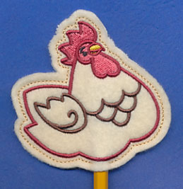 Plucky the Hen Topper (In-the-Hoop)