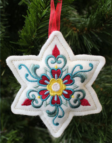 Christmas Poinsettia Ornament (In-the-Hoop)
