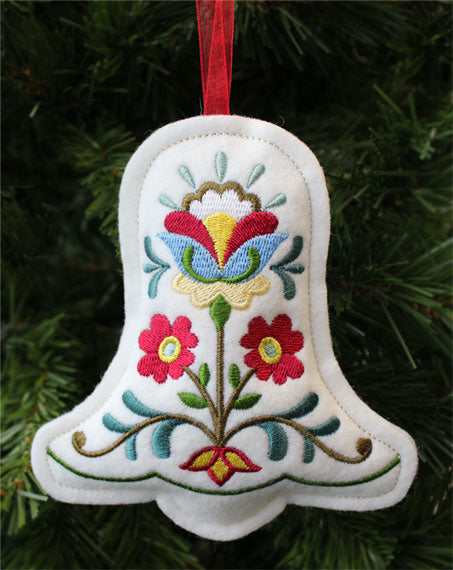 Christmas Bell Ornament (In-the-Hoop)