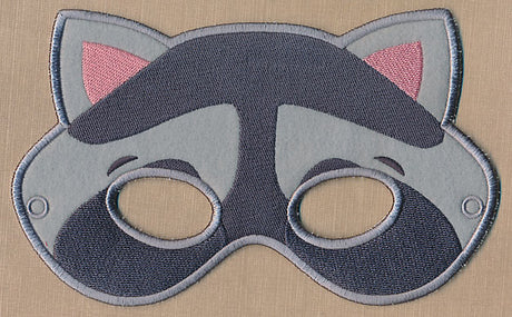 Woodland Raccoon Mask - Large (In-the-Hoop)