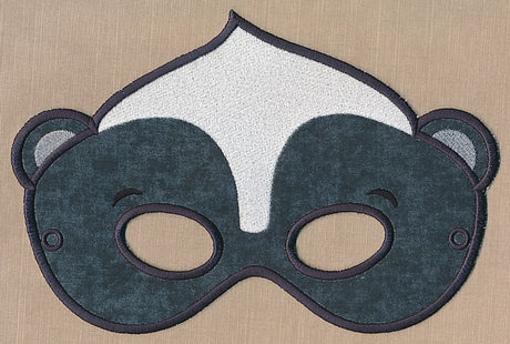 Woodland Skunk Mask - Large (In-the-Hoop)