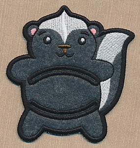 Woodland Skunk Napkin Holder (In-the-Hoop)