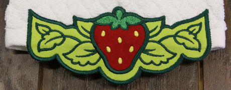 Country Strawberry Border (Edgy Applique)