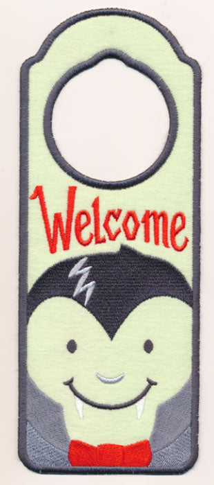 Welcome Vampire Door Hanger (In-the-Hoop)