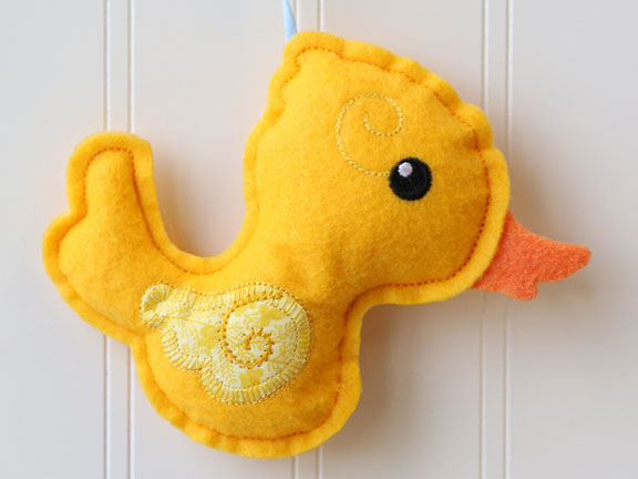 Duck Stuffie (In-the-Hoop)