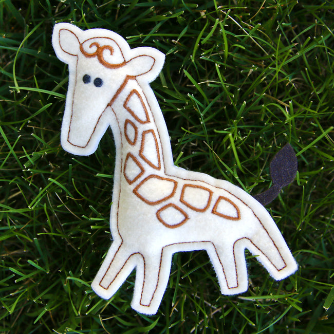 Safari Giraffe Stuffie (In-the-Hoop)