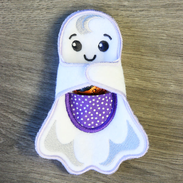 Ghost Candy Hugger (In-the-Hoop)