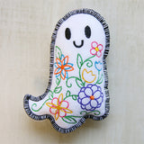 Heirloom Ghost Stuffie (In-the-Hoop)