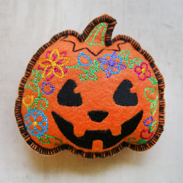 Heirloom Jack o' Lantern Stuffie (In-the-Hoop)