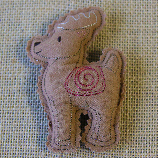 Christmas Stuffie - Reindeer (In-the-Hoop)